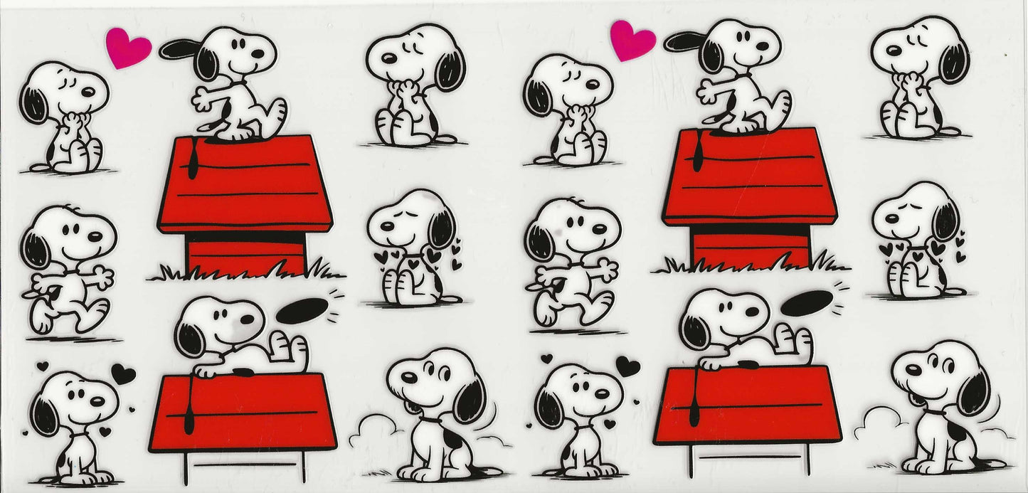 Snoopy 08 - Snoopy on top of red dog house