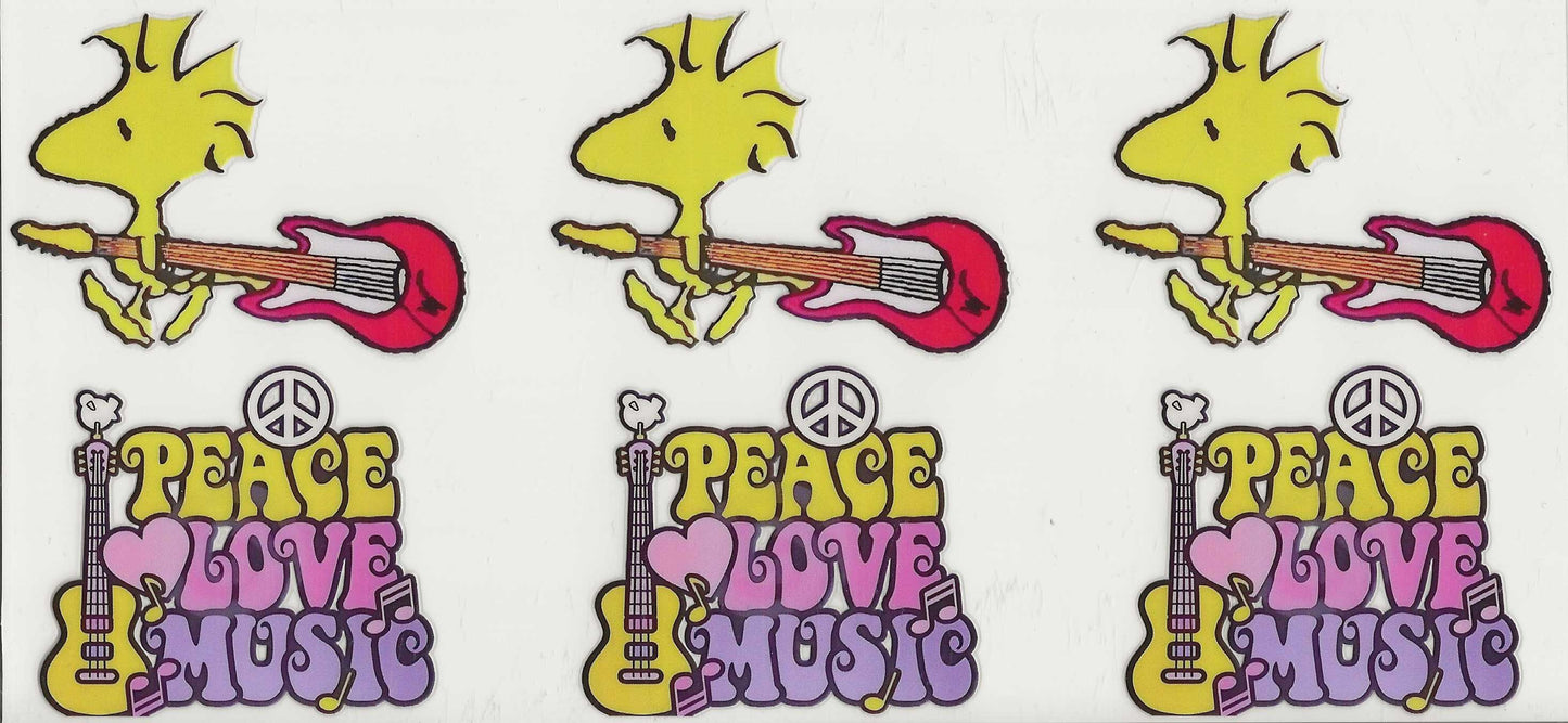 Snoopy 10  - Woodstock Peace, Love, Music